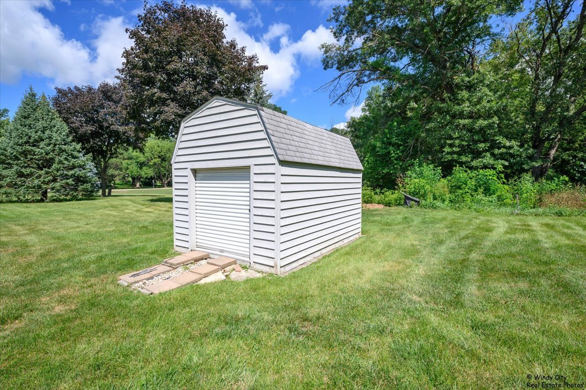 1185 Robinhood Drive, Elgin, IL 60120