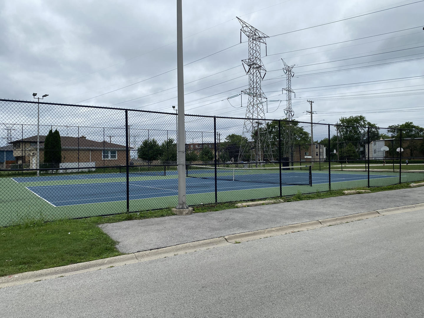 8043 W LYONS Street, Niles, IL 60714