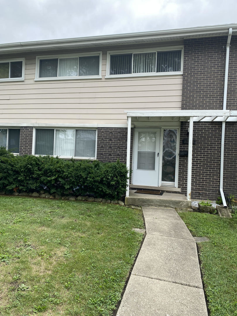 8043 W LYONS Street, Niles, IL 60714