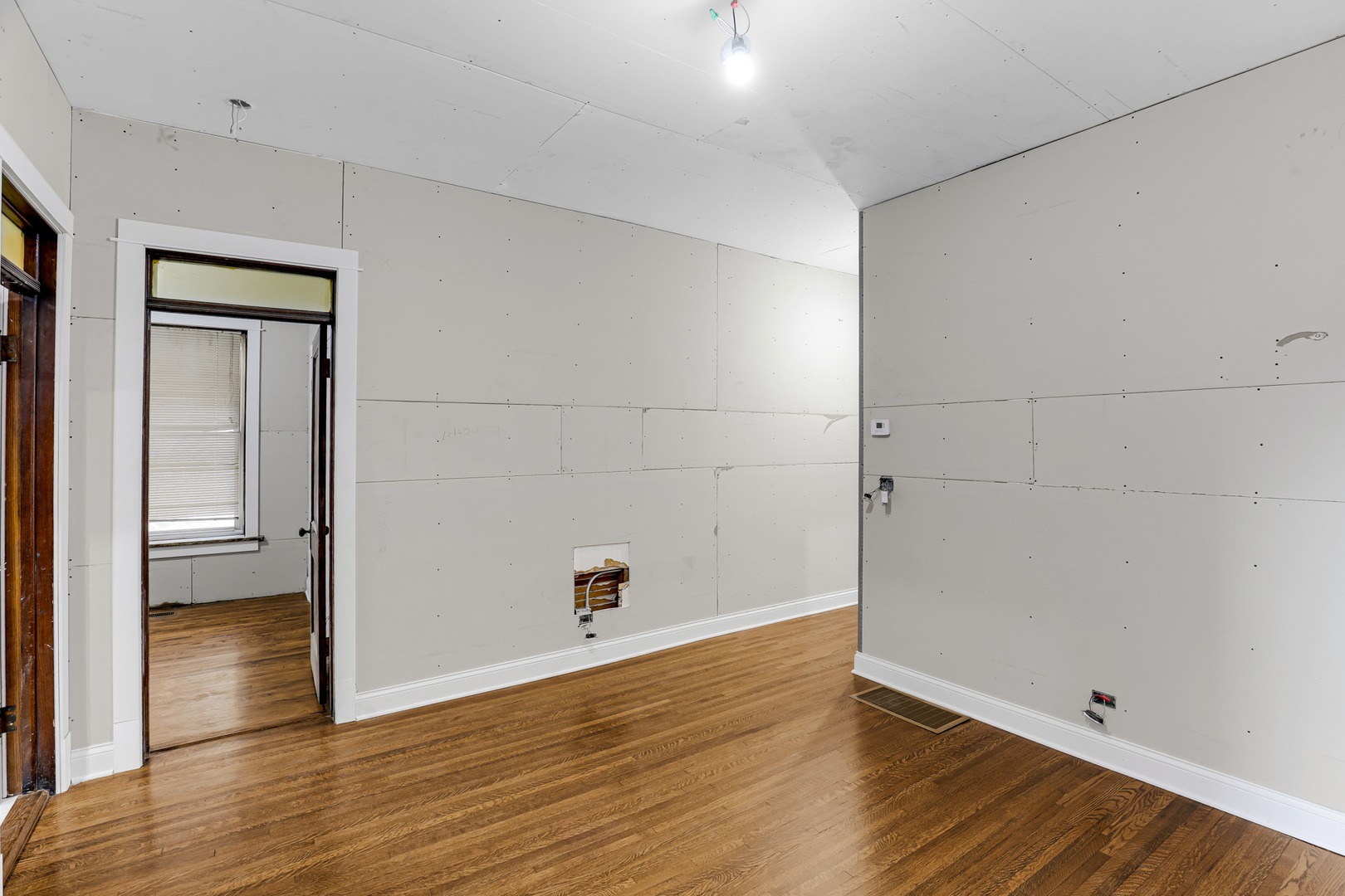 4339 W Monroe Street, Chicago, IL 60624