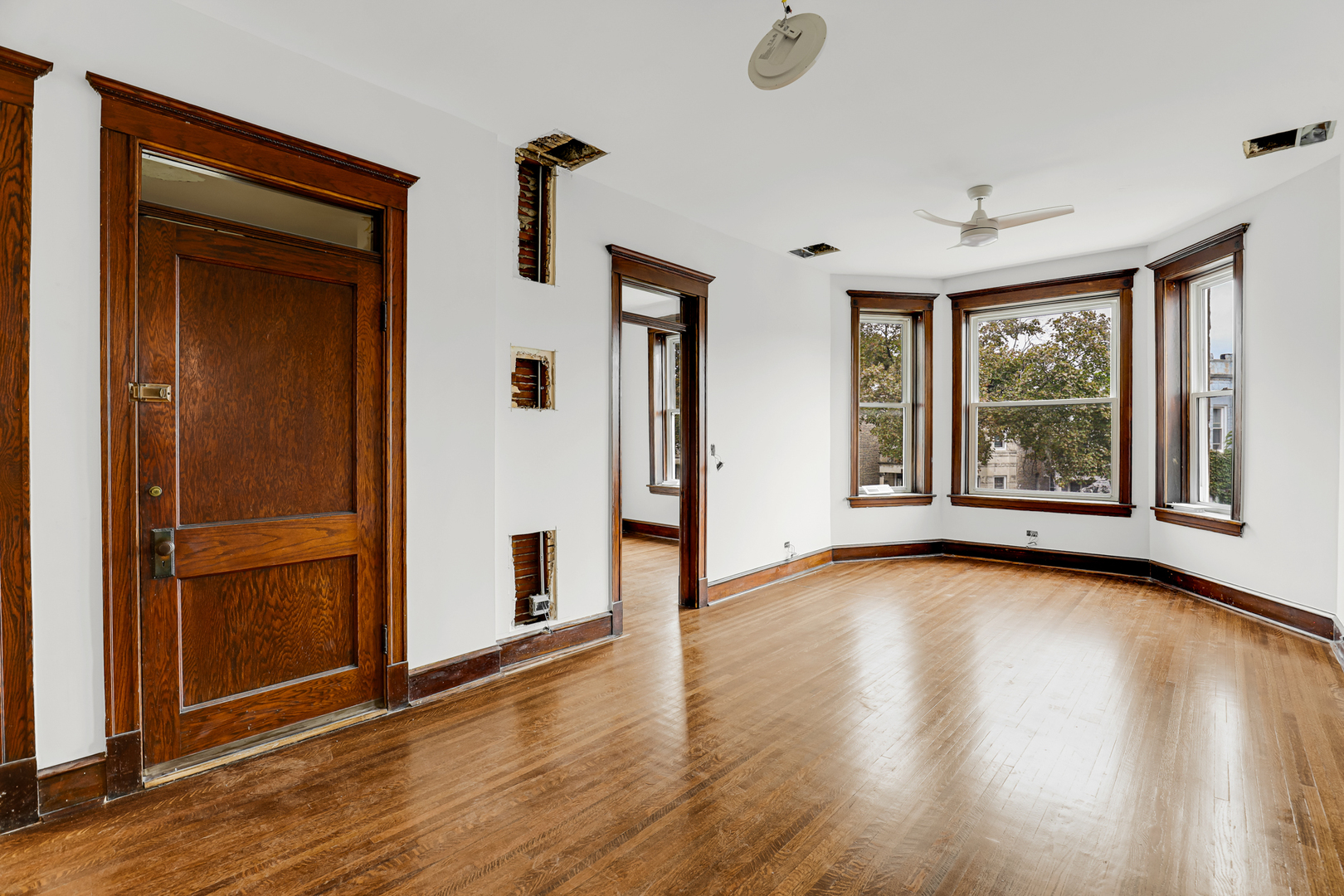 4339 W Monroe Street, Chicago, IL 60624