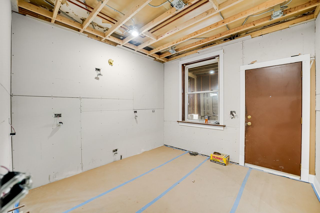 4339 W Monroe Street, Chicago, IL 60624