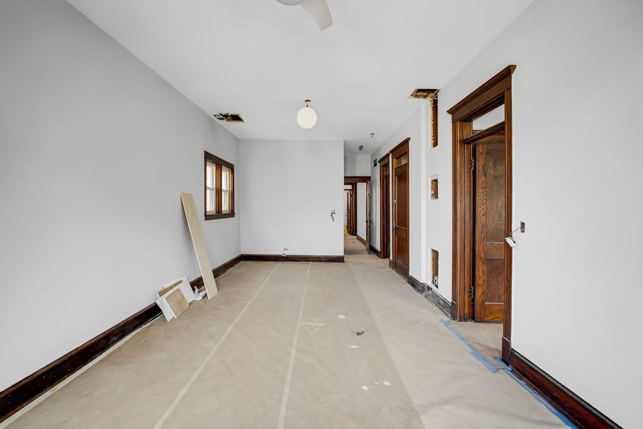 4339 W Monroe Street, Chicago, IL 60624