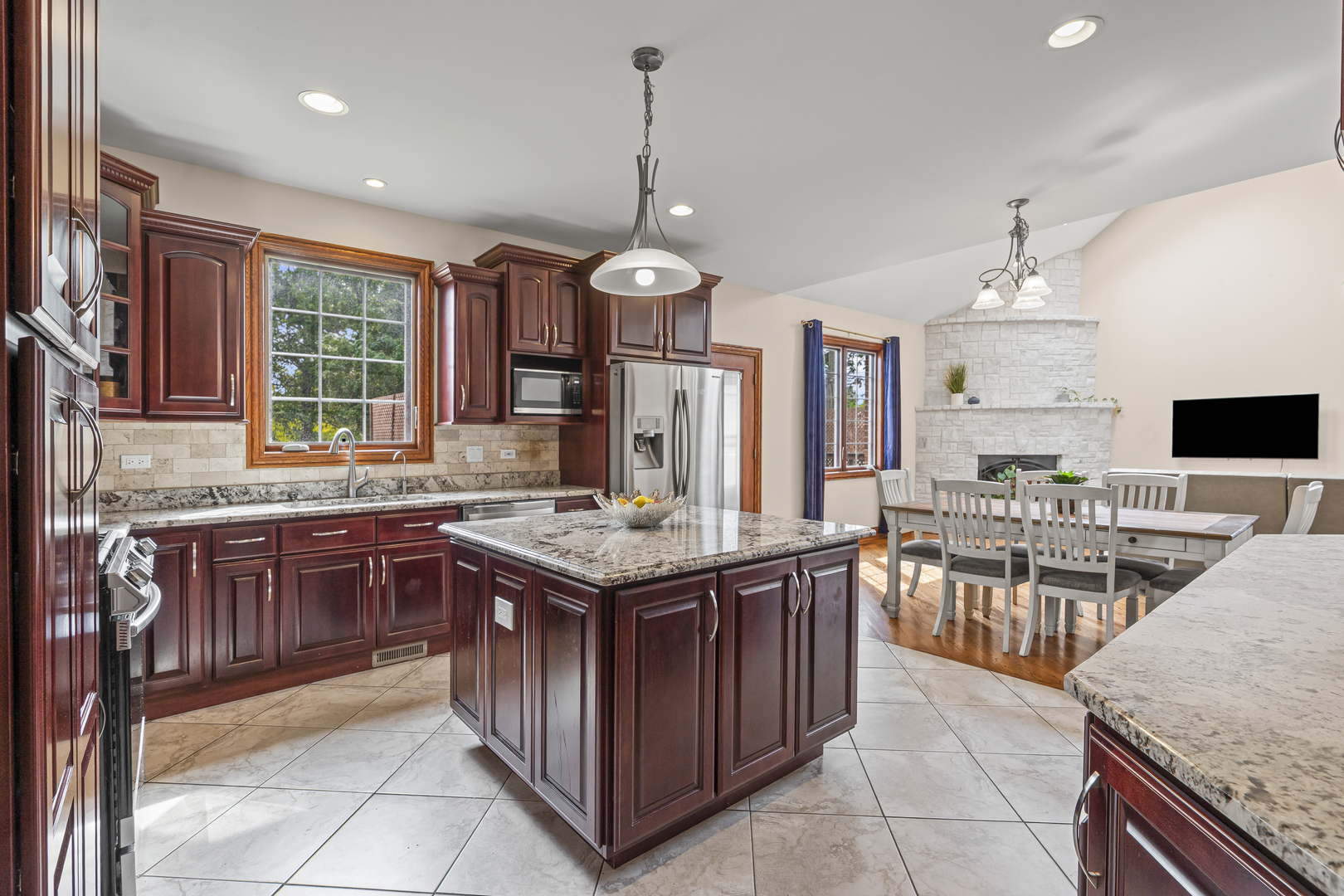 505 N Central Avenue, Addison, IL 60101