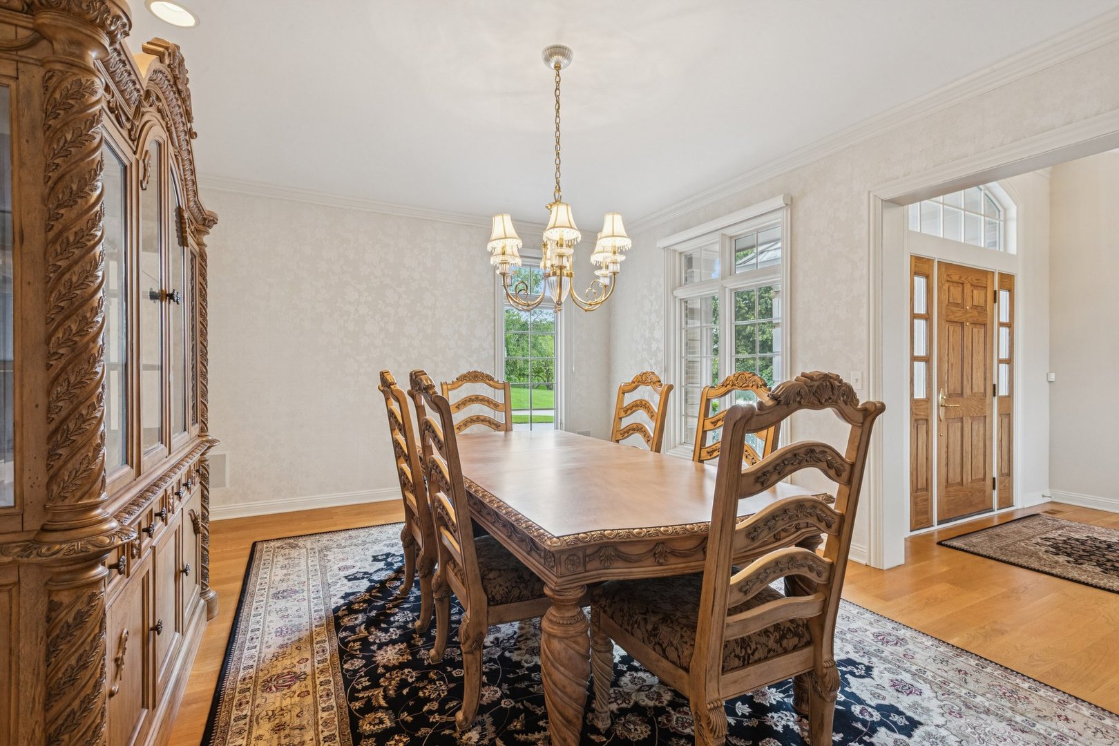 6401 Locust Lane, Libertyville, IL 60048