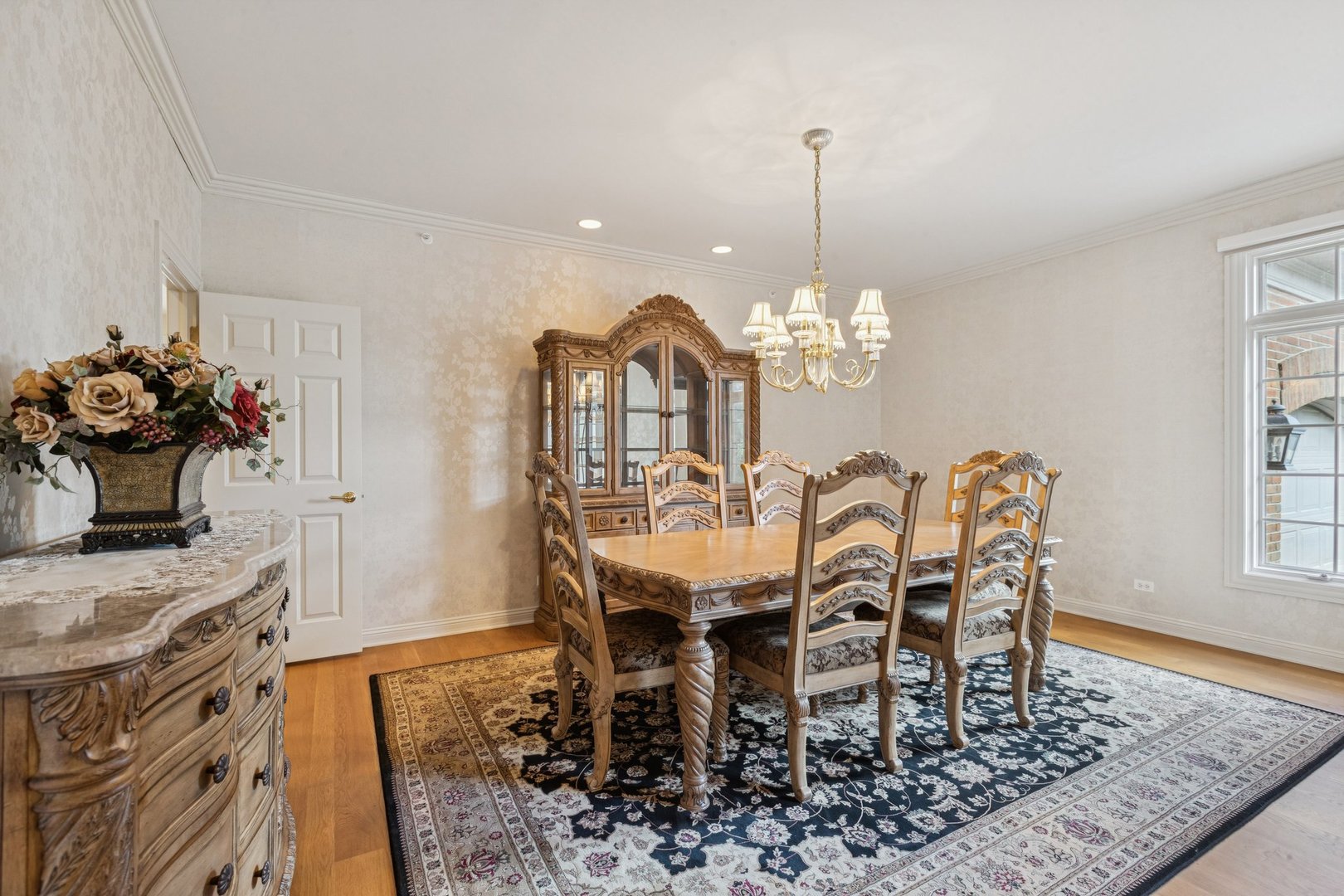 6401 Locust Lane, Libertyville, IL 60048