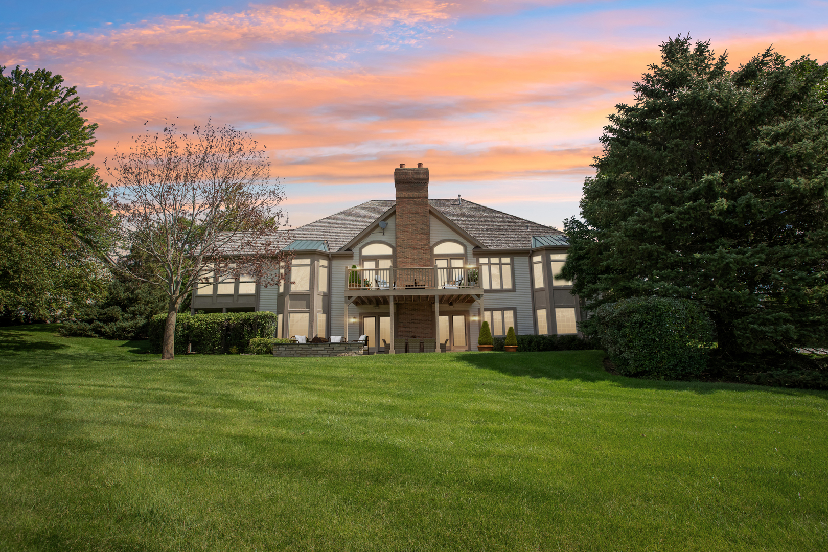 6401 Locust Lane, Libertyville, IL 60048