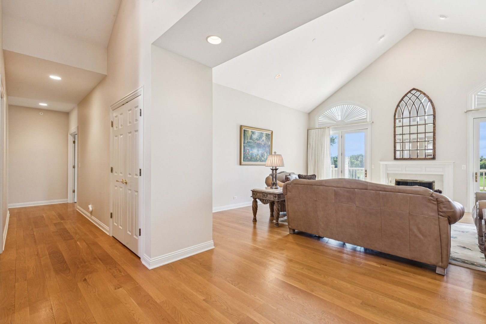 6401 Locust Lane, Libertyville, IL 60048