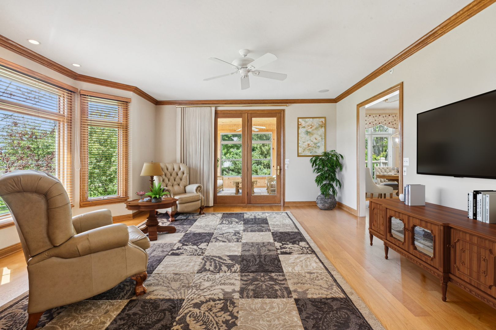 6401 Locust Lane, Libertyville, IL 60048