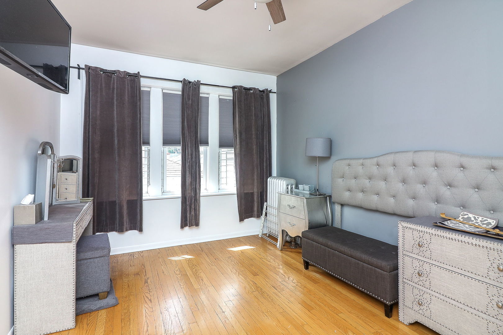 3707 W CULLOM Avenue #1, Chicago, IL 60618