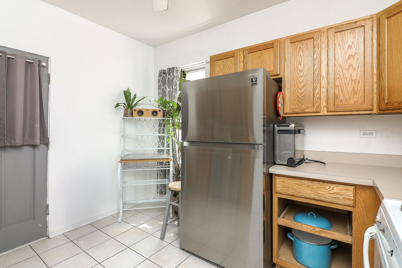 3707 W CULLOM Avenue #1, Chicago, IL 60618