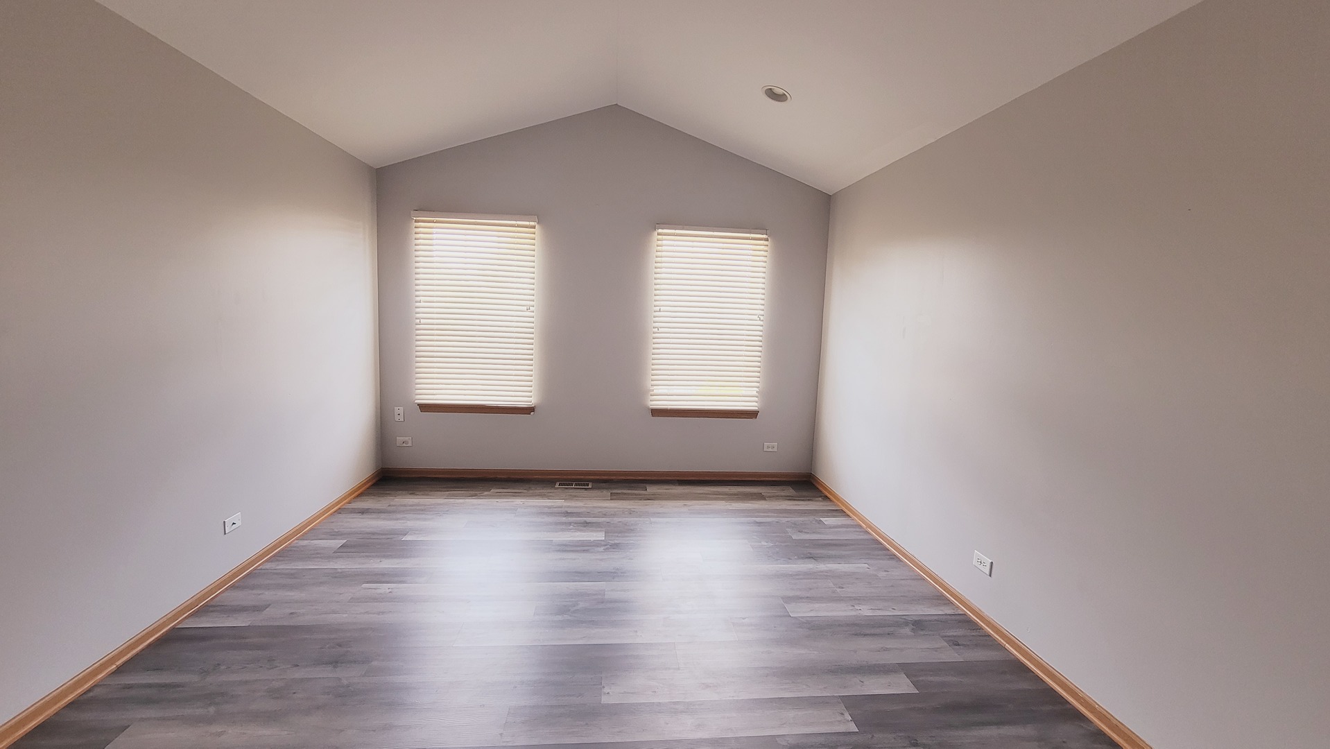 2592 Hillsboro Boulevard #2592, Aurora, IL 60503