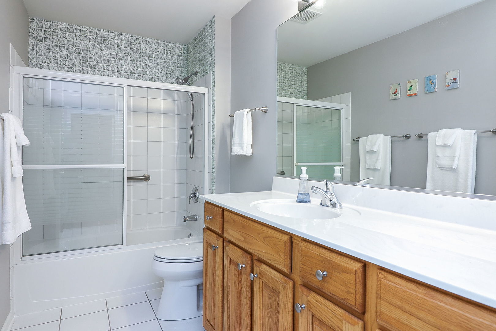 640 Belmont Lane, Carol Stream, IL 60188