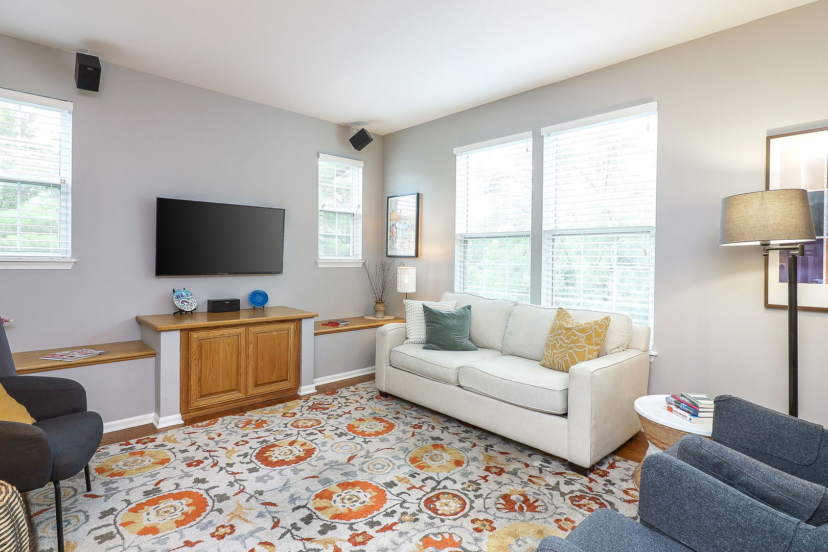 640 Belmont Lane, Carol Stream, IL 60188