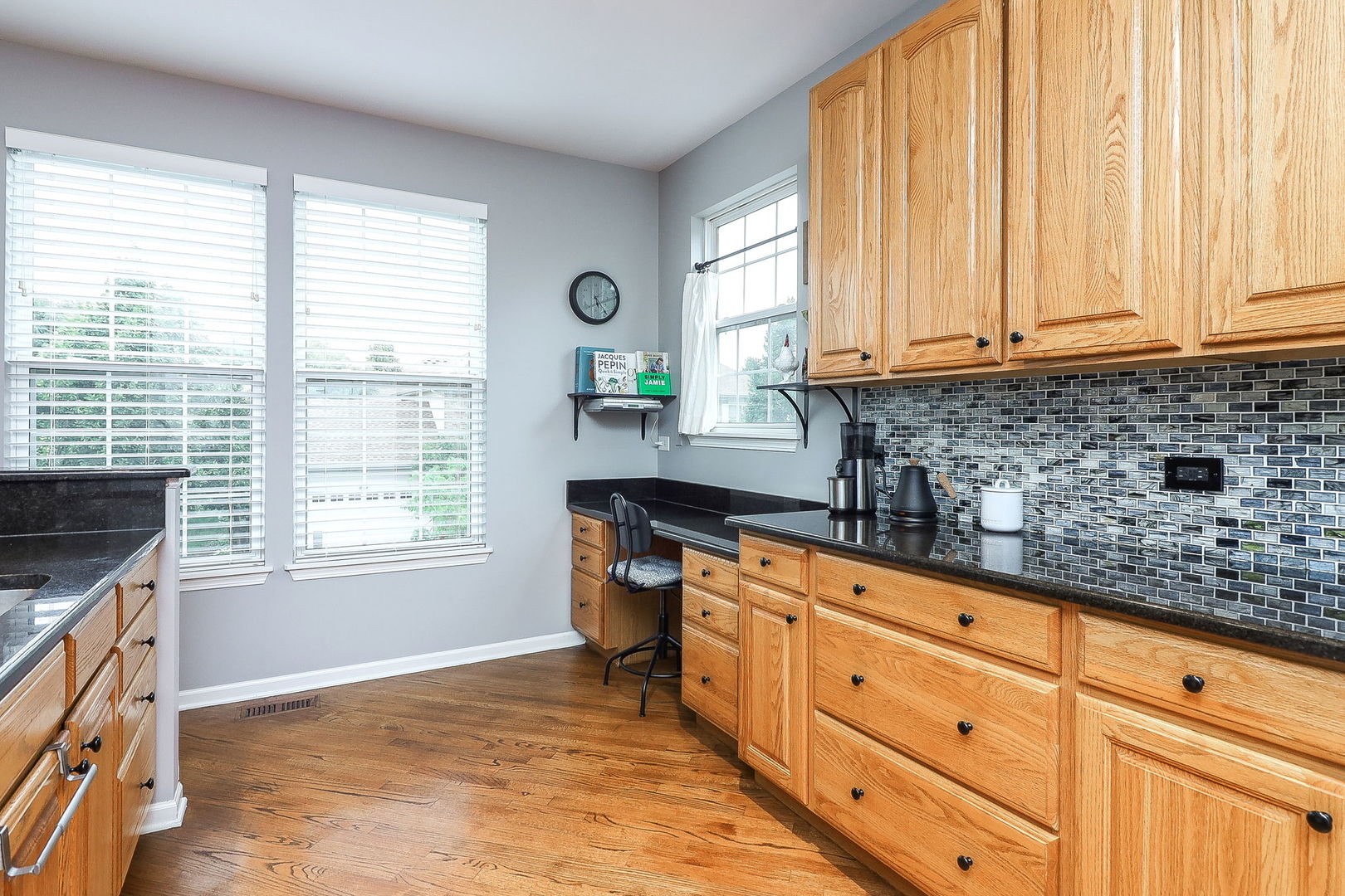 640 Belmont Lane, Carol Stream, IL 60188