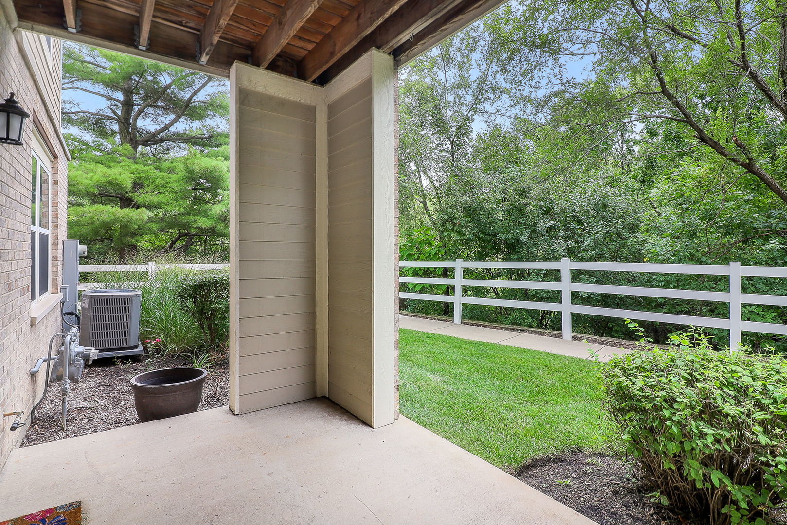 640 Belmont Lane, Carol Stream, IL 60188