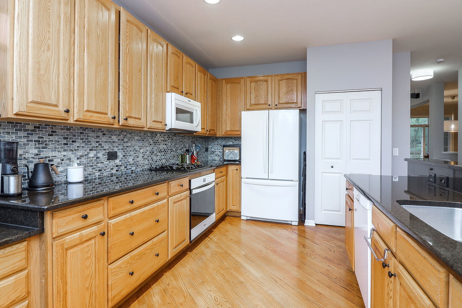 640 Belmont Lane, Carol Stream, IL 60188