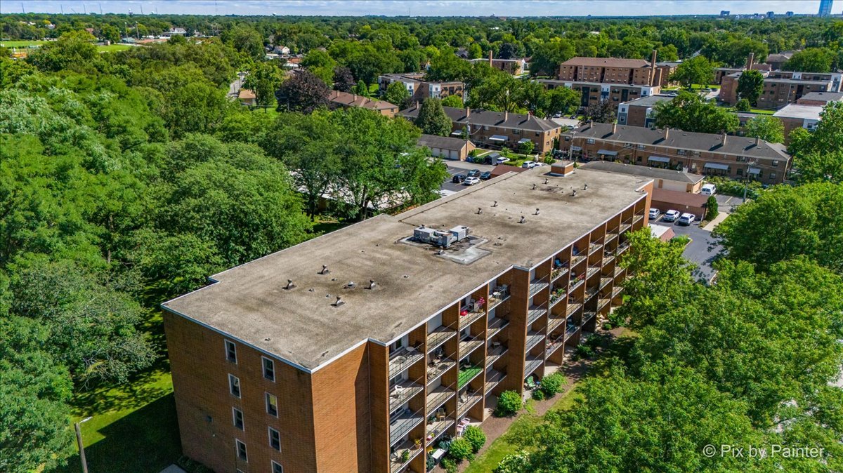 255 S West Avenue #308, Elmhurst, IL 60126