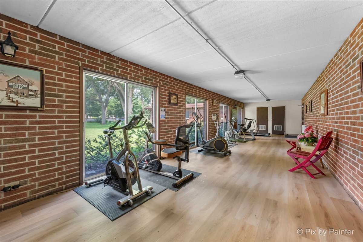 255 S West Avenue #308, Elmhurst, IL 60126