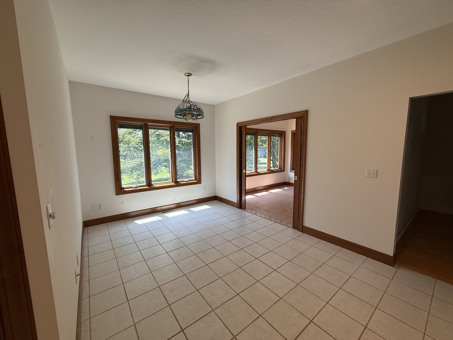 893 S Oakland Avenue, Forsyth, IL 62535