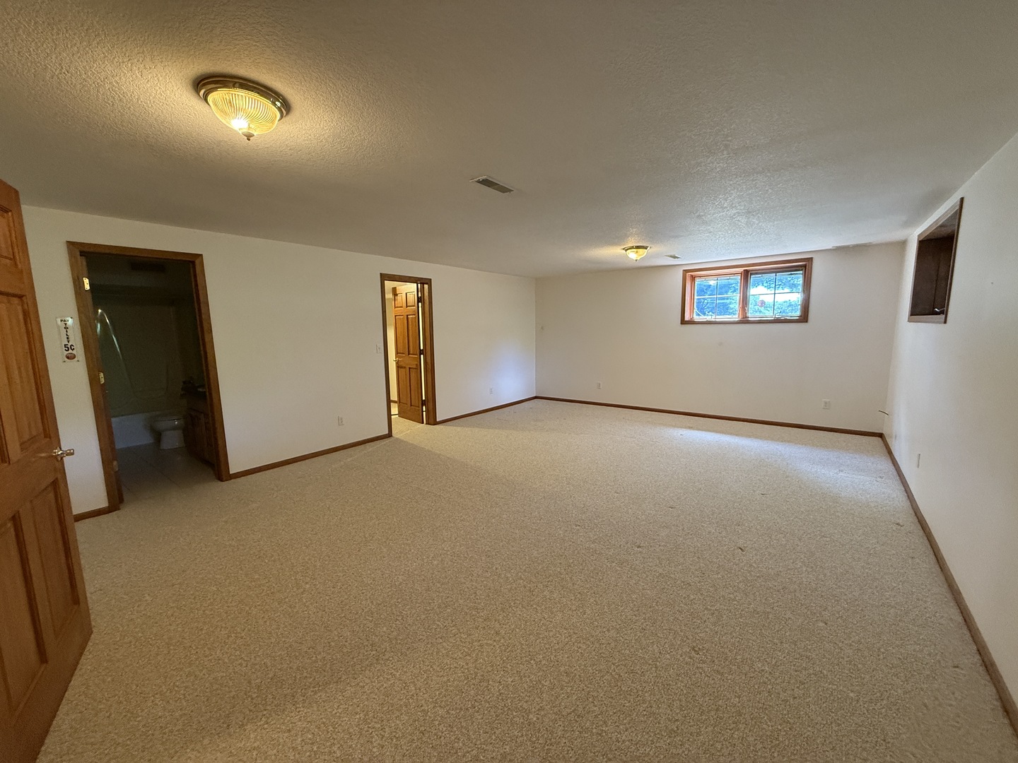 893 S Oakland Avenue, Forsyth, IL 62535