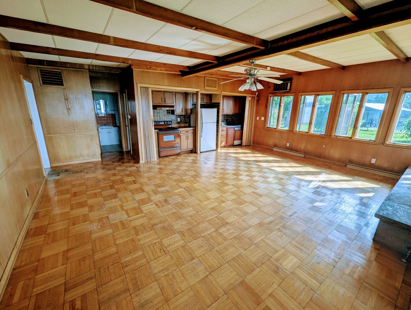 3233 N Bayview Lane, McHenry, IL 60051