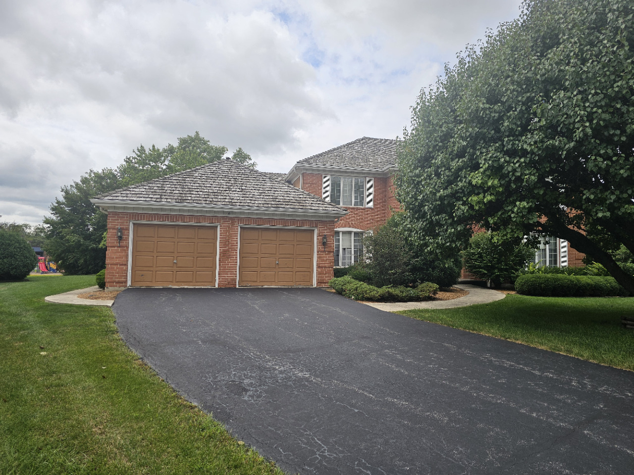 6 Victoria Court, Oak Brook, IL 60523