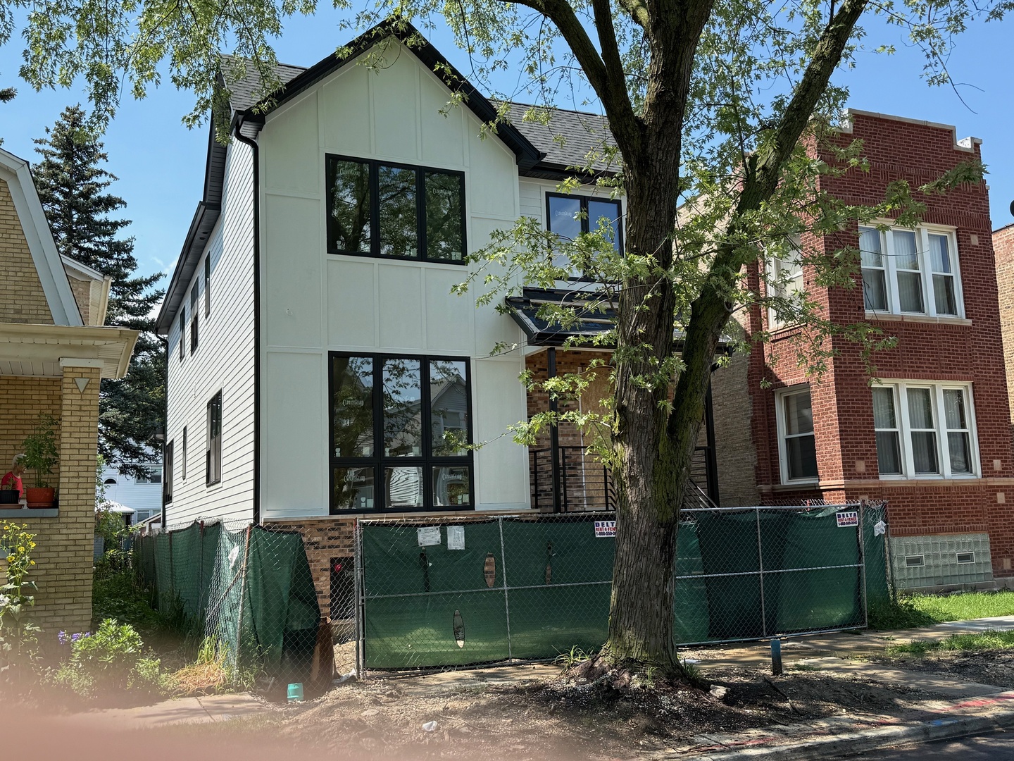 3716 N Richmond Street, Chicago, IL 60618
