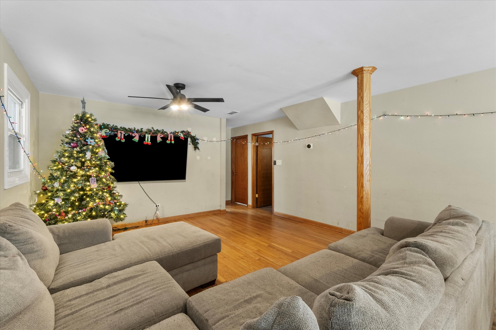 9341 S 82nd Avenue, Hickory Hills, IL 60457