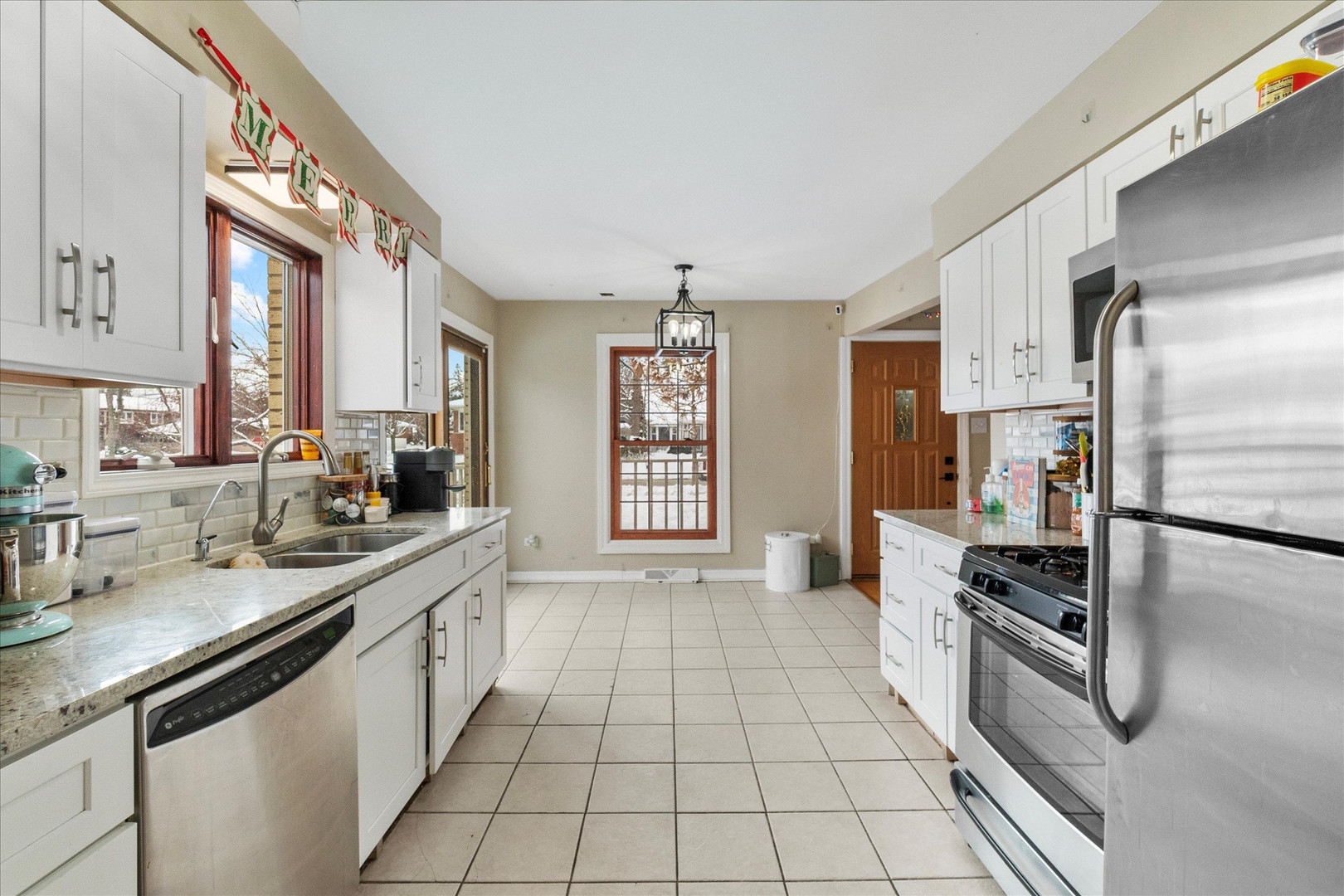 9341 S 82nd Avenue, Hickory Hills, IL 60457