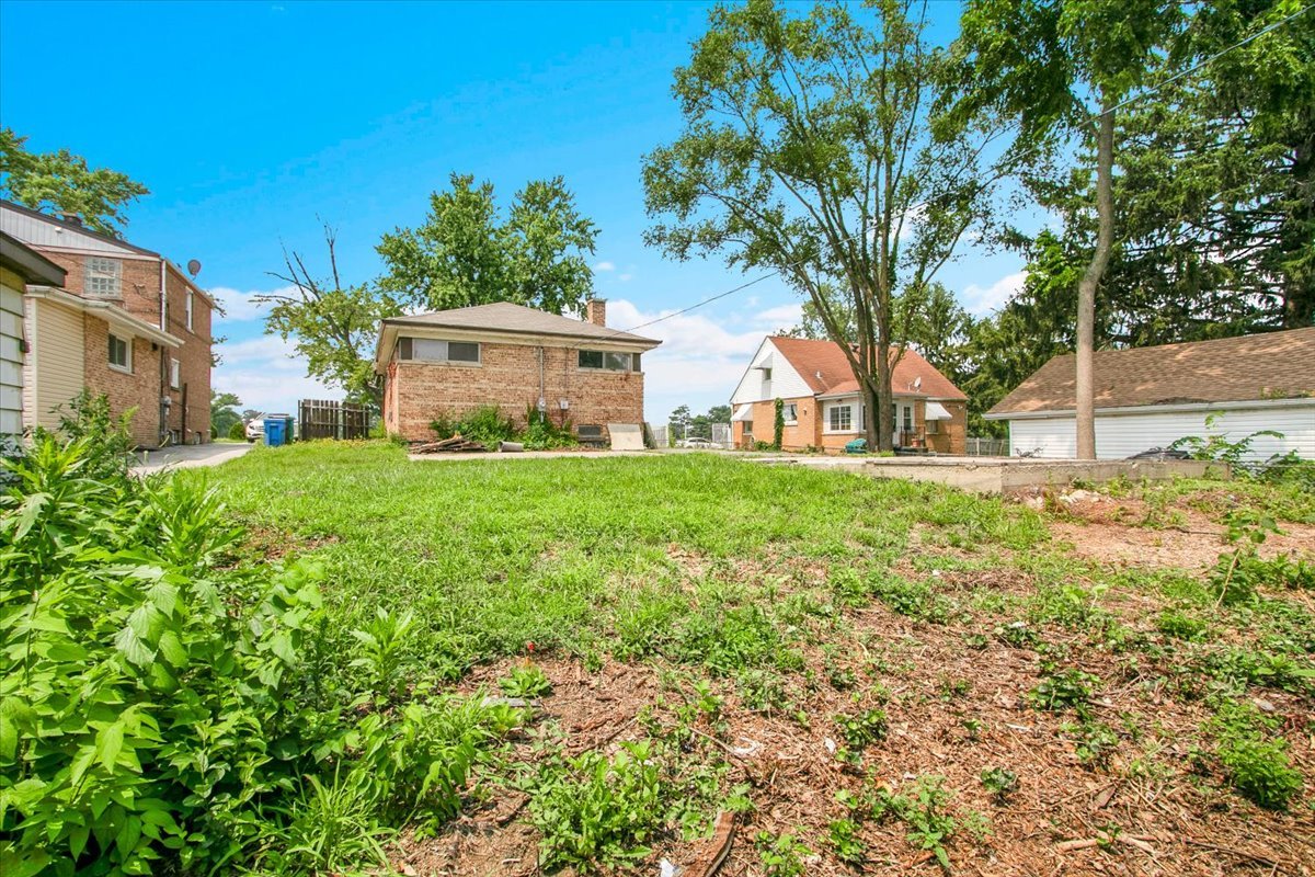 1327 S Wolf Road, Hillside, IL 60162