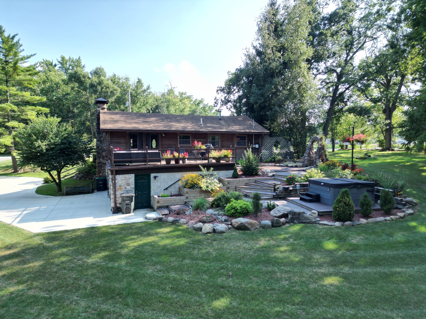 600 W 10th Street, Hobart, IN 46342