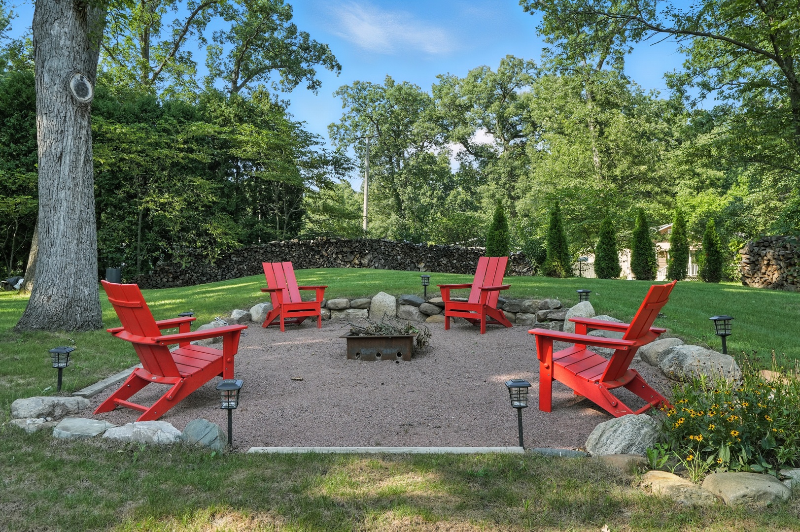 600 W 10th Street, Hobart, IN 46342