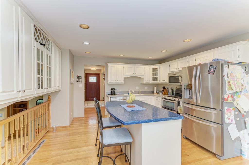 7930 Grant Street, Darien, IL 60561
