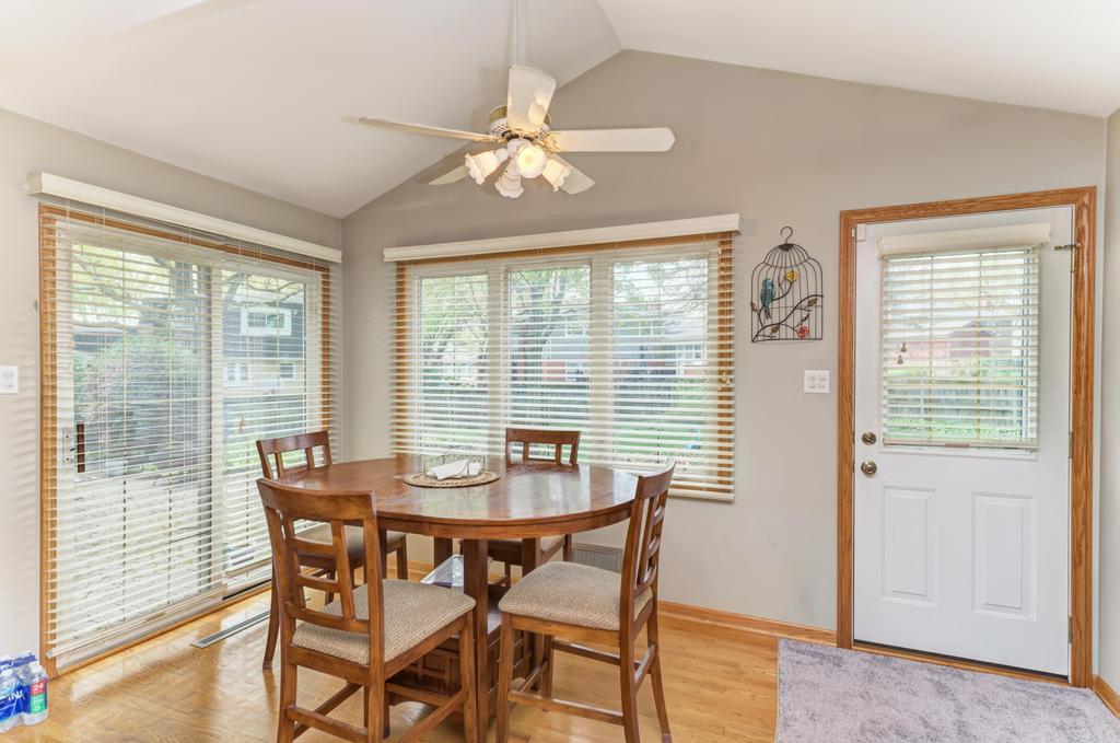 7930 Grant Street, Darien, IL 60561