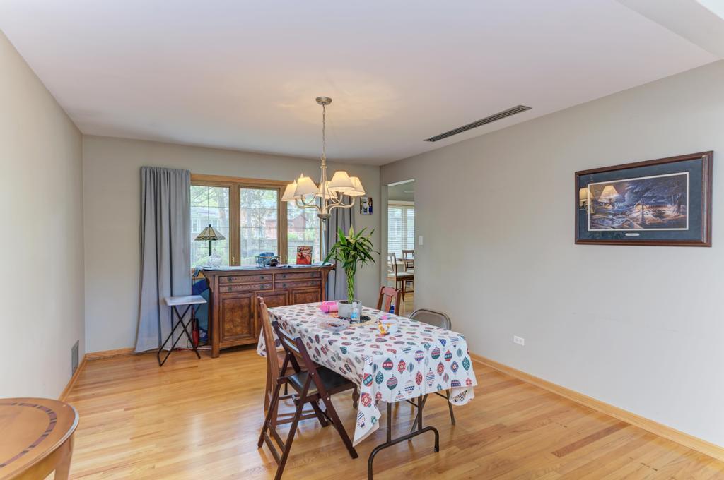 7930 Grant Street, Darien, IL 60561