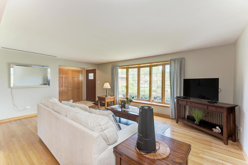 7930 Grant Street, Darien, IL 60561