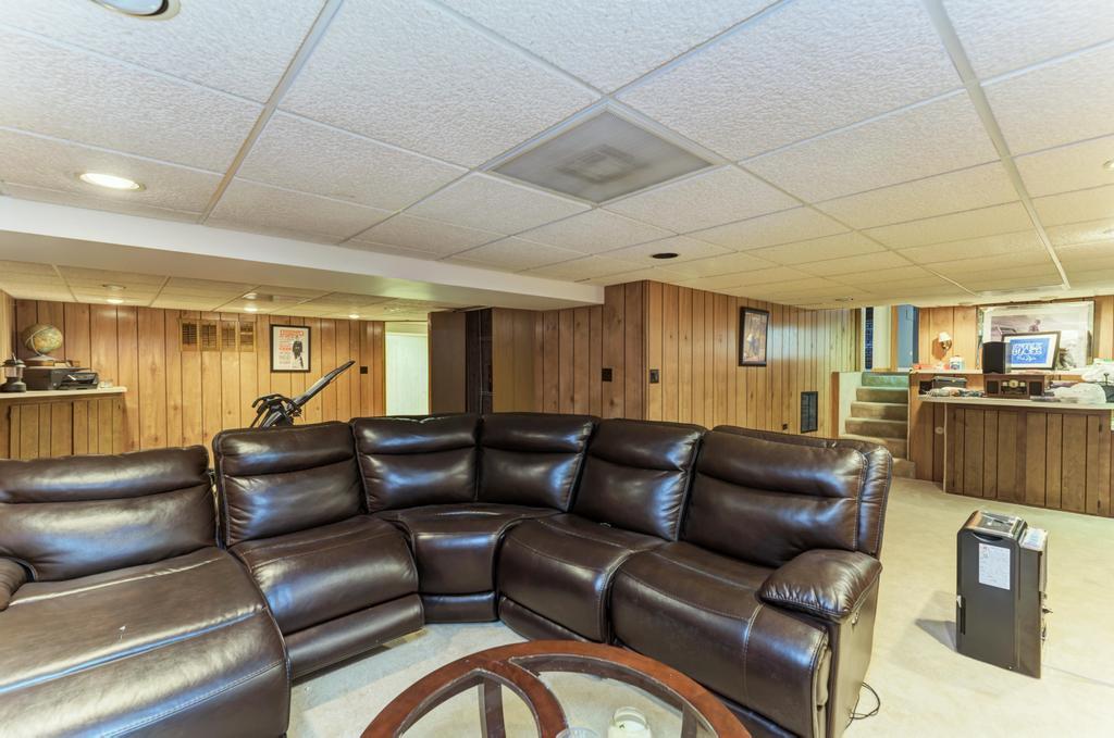 7930 Grant Street, Darien, IL 60561