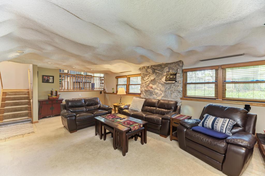 7930 Grant Street, Darien, IL 60561