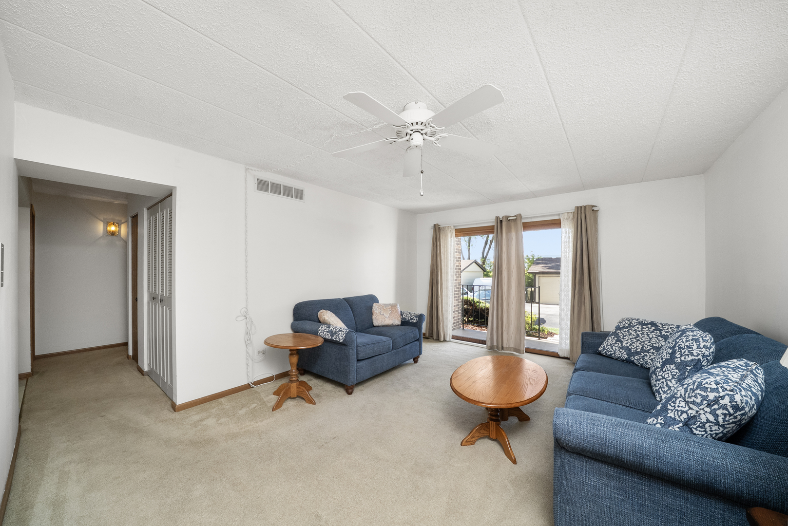 10512 Ridge Cove Drive #11C, Chicago Ridge, IL 60415