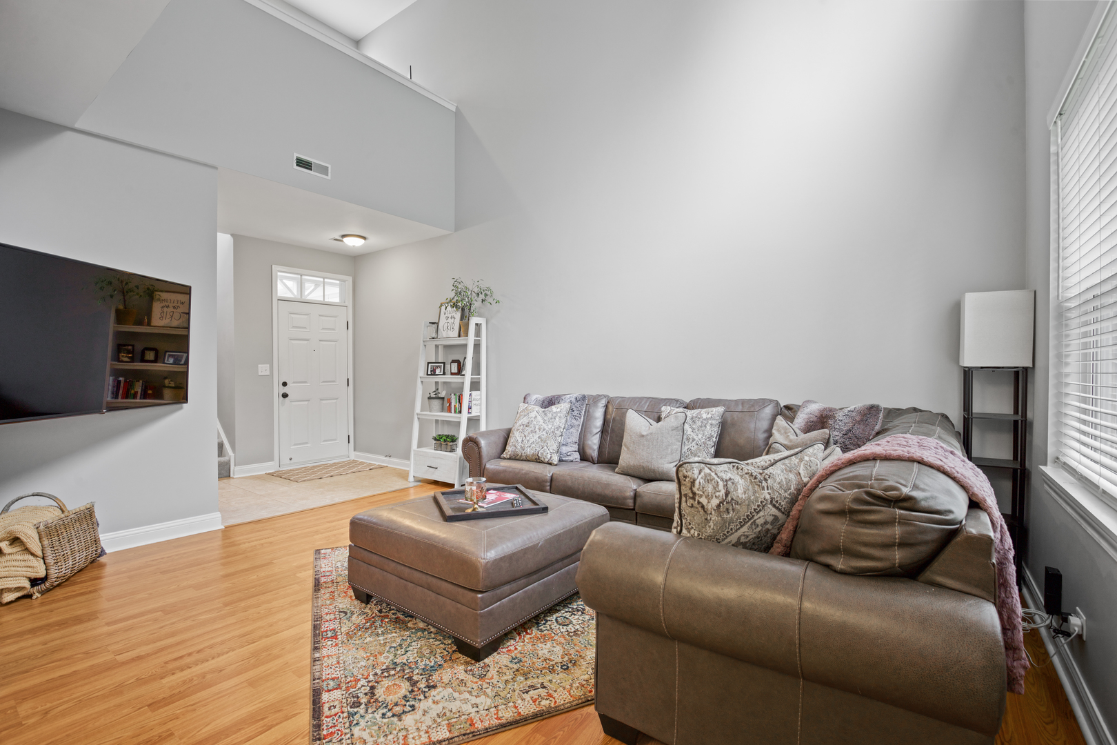 312 Grand Ridge Road #312, St. Charles, IL 60175