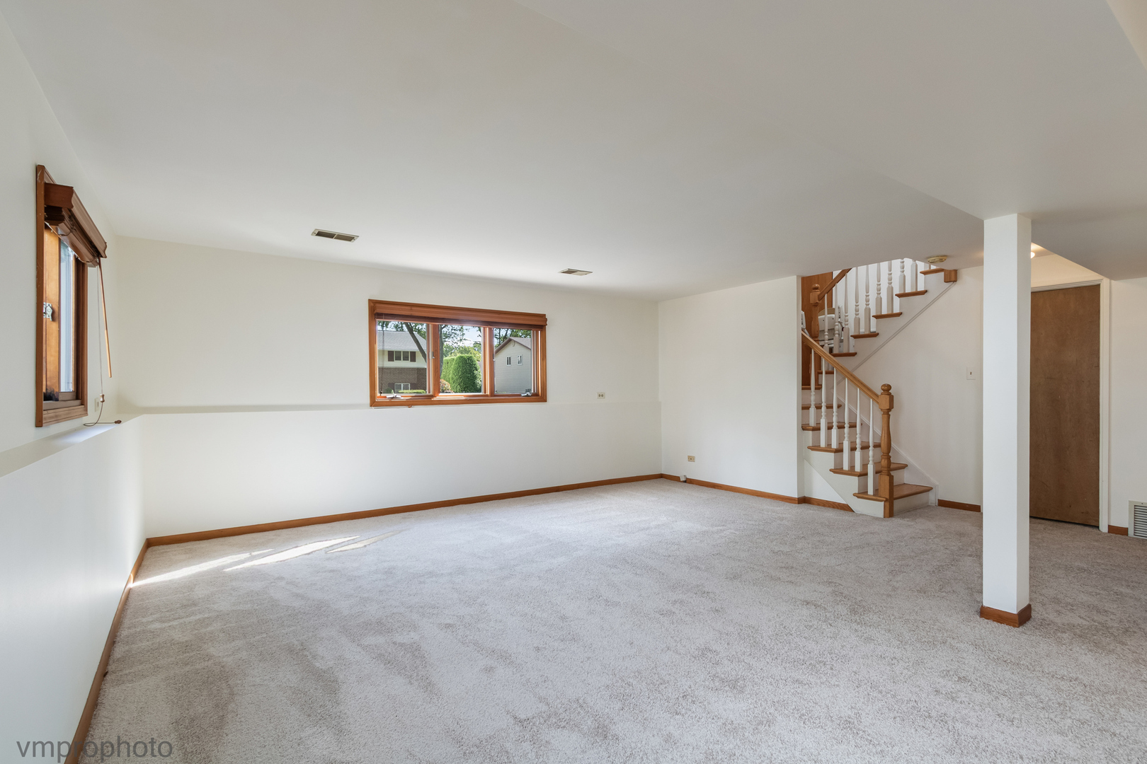 1018 E Kitson Drive, Palatine, IL 60074