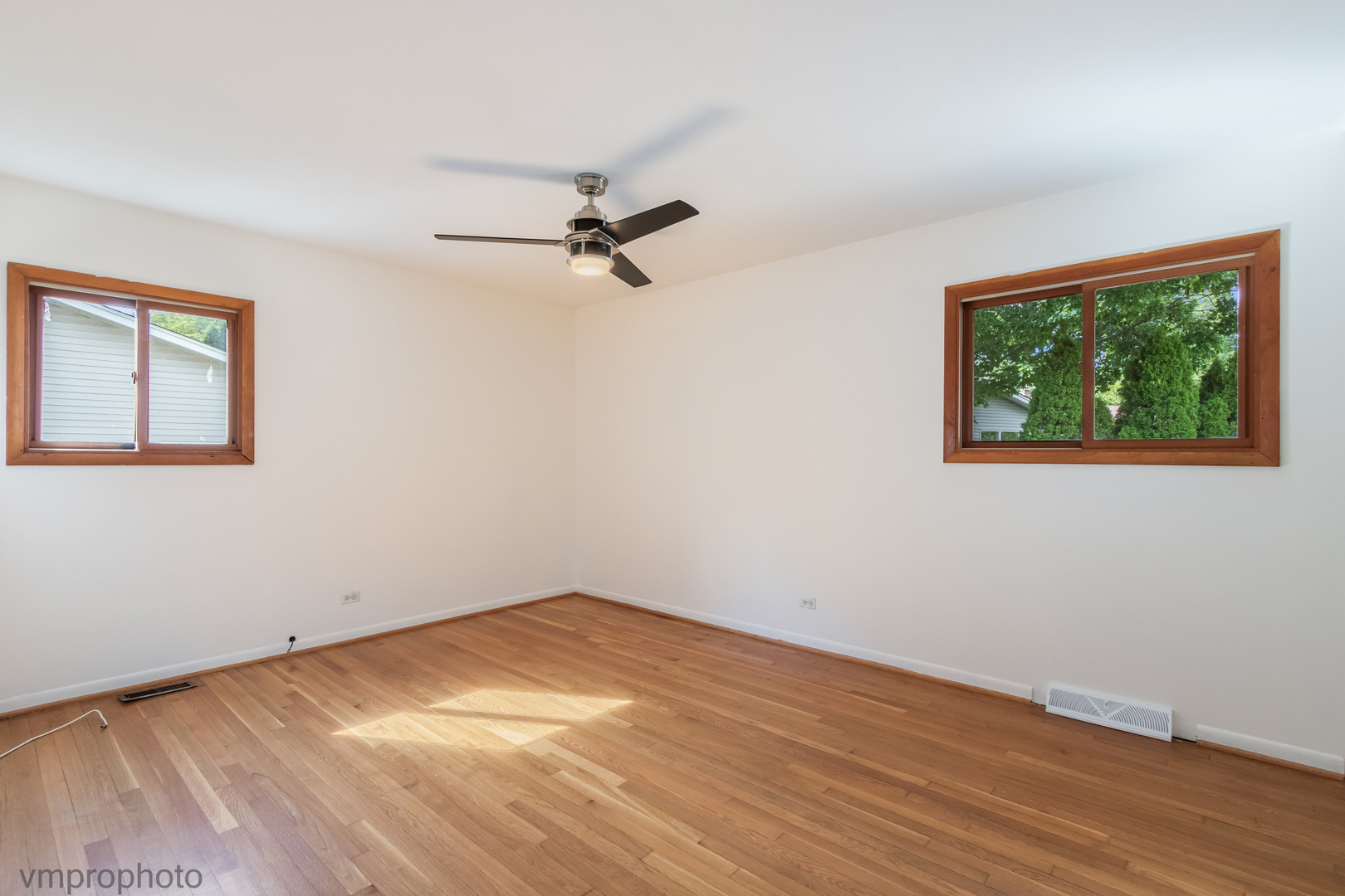 1018 E Kitson Drive, Palatine, IL 60074