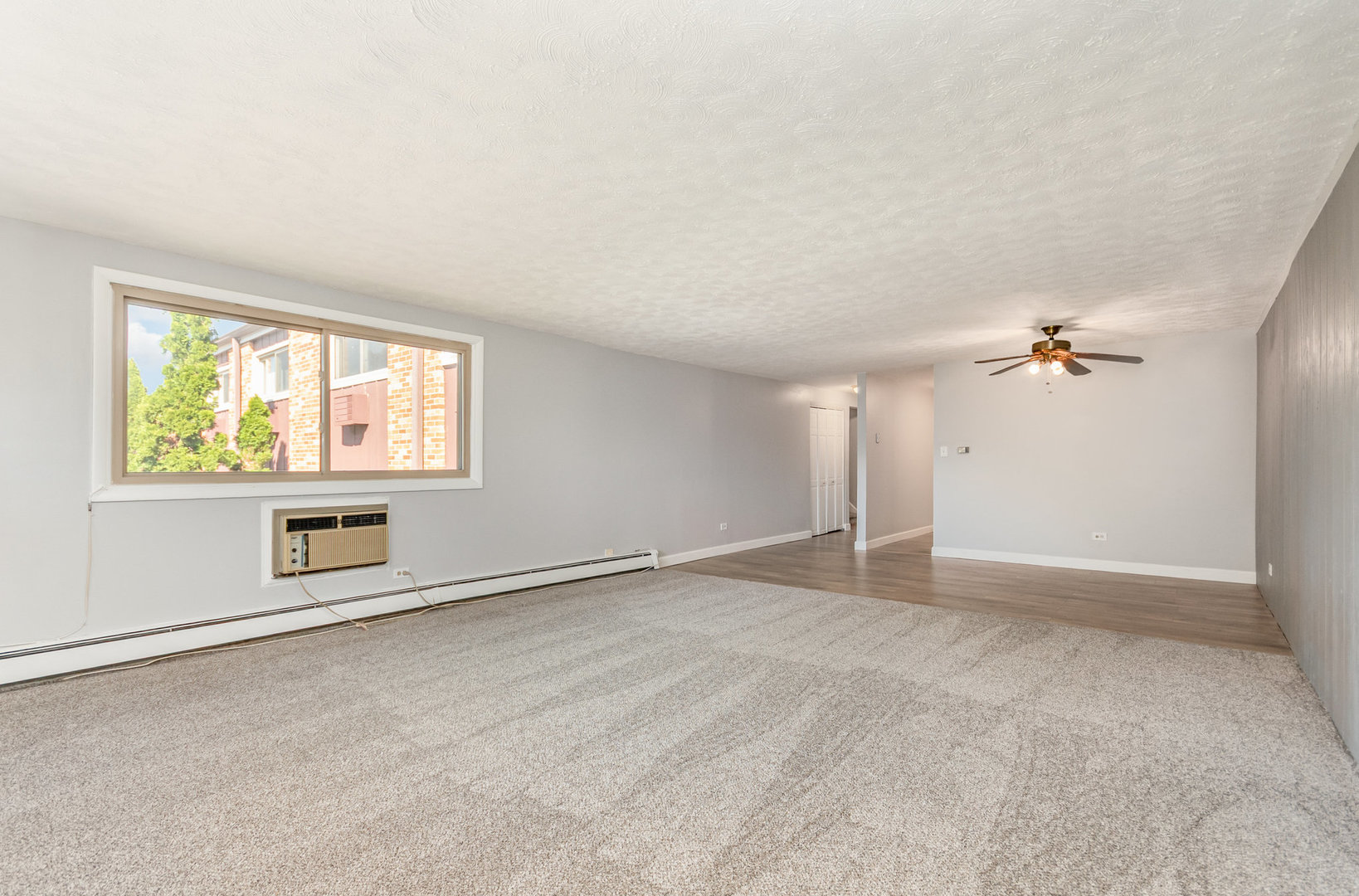 120A Collen Drive #202, Lombard, IL 60148