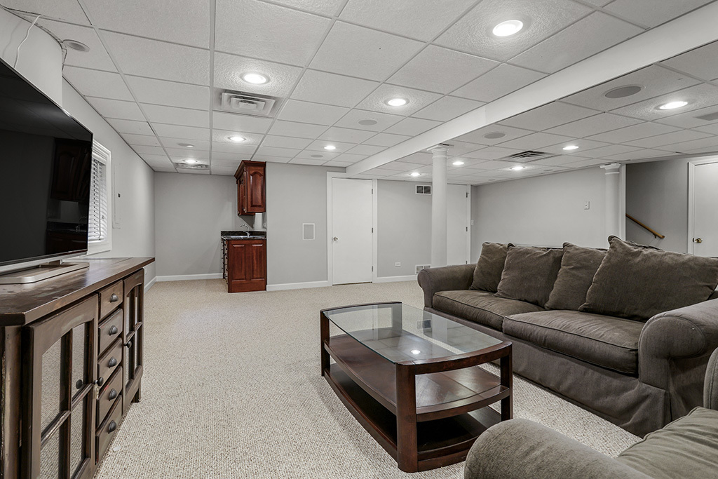 12220 Sumner Street, Lemont, IL 60439