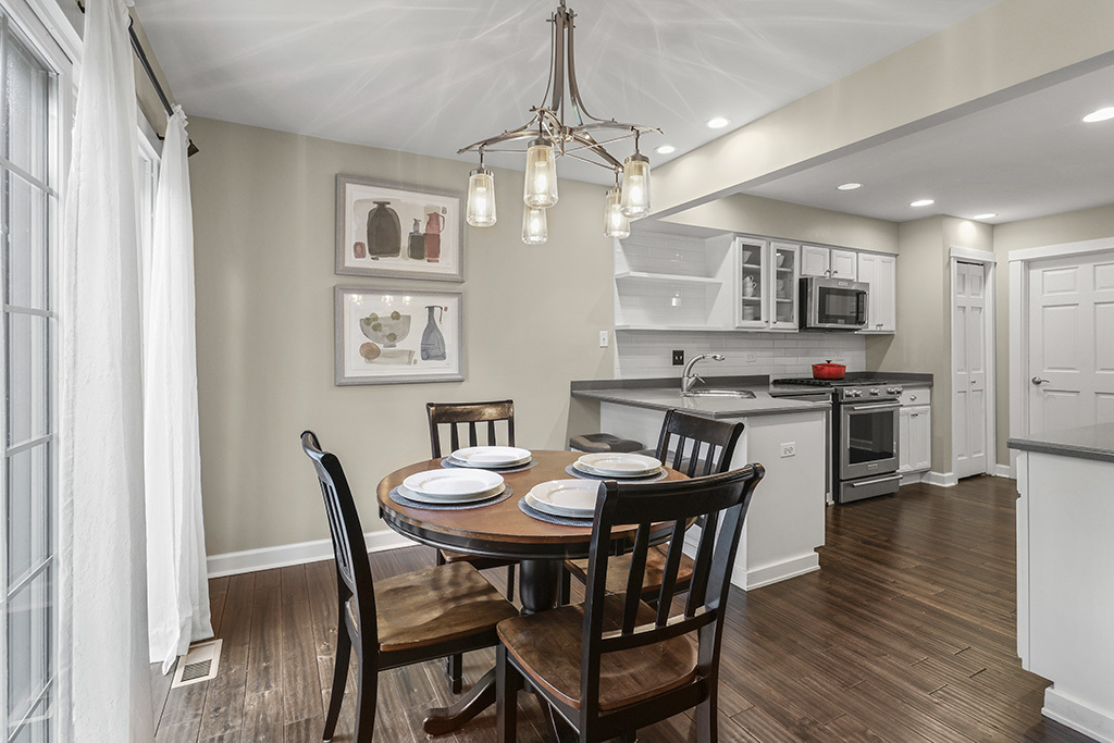12220 Sumner Street, Lemont, IL 60439