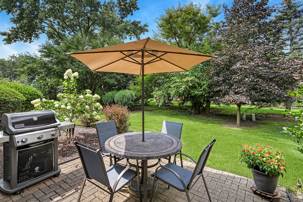 12220 Sumner Street, Lemont, IL 60439
