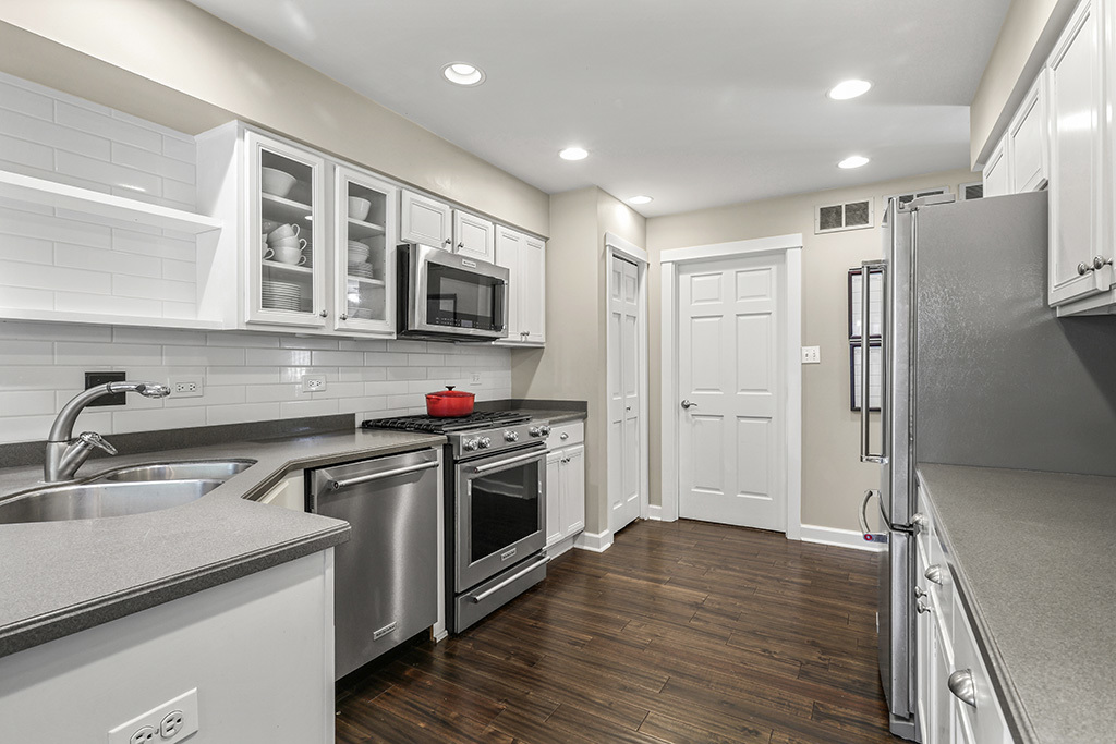 12220 Sumner Street, Lemont, IL 60439