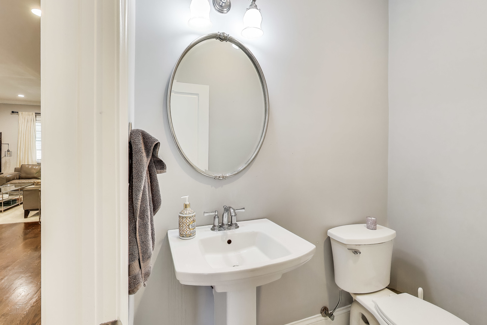 938 S Euclid Avenue, Oak Park, IL 60304