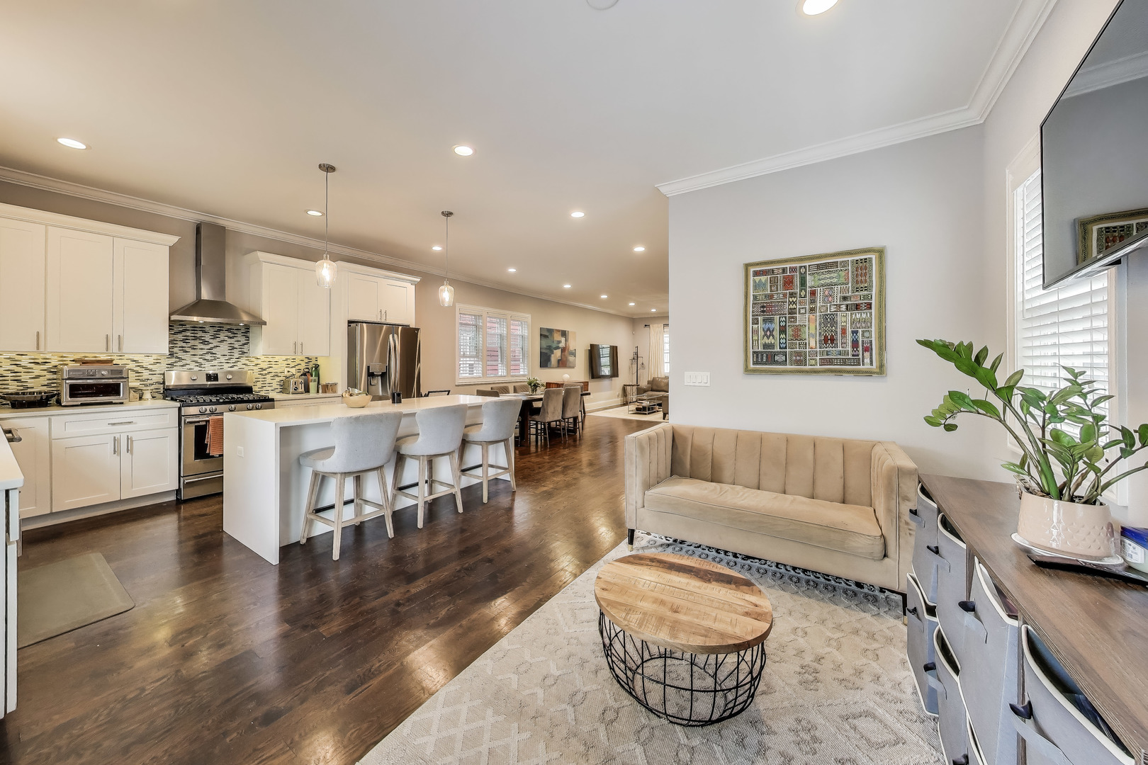 938 S Euclid Avenue, Oak Park, IL 60304
